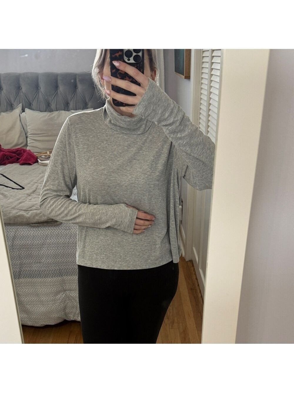 ULTRALITE Go-Dry Light Gray Knit Top - Size L